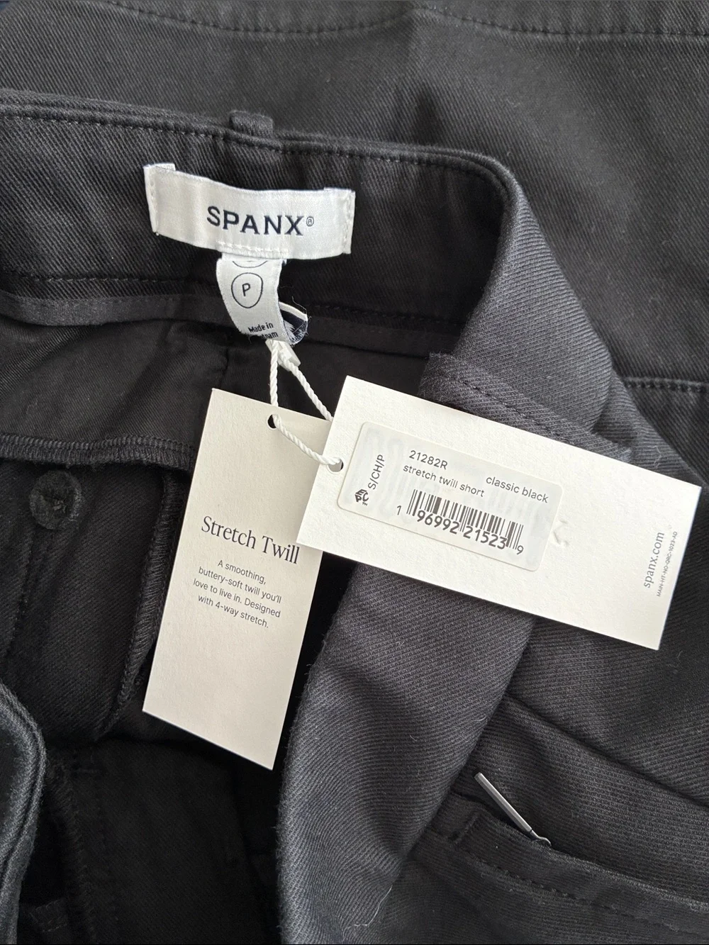 NWT SPANX Black Stretch Twill Shorts classic black Sz S